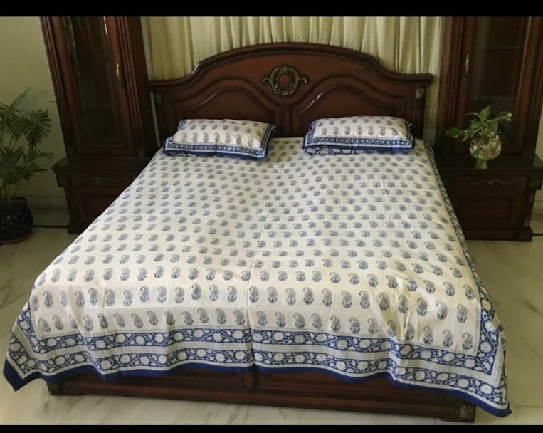 Royal Blue Indigo Paisly Hand Block Print Jaipuri Cotton Bedsheet With Two Reversible Pillow Cover - Image 2